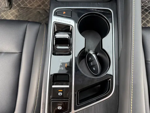 Bestune B70 — Фото автомобиля 5