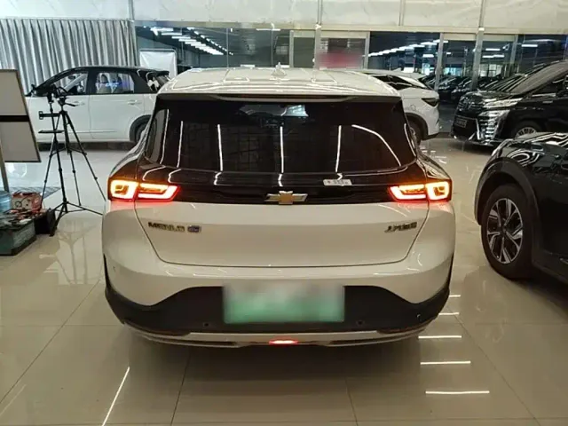 Chevrolet Menlo — Фото автомобиля 5