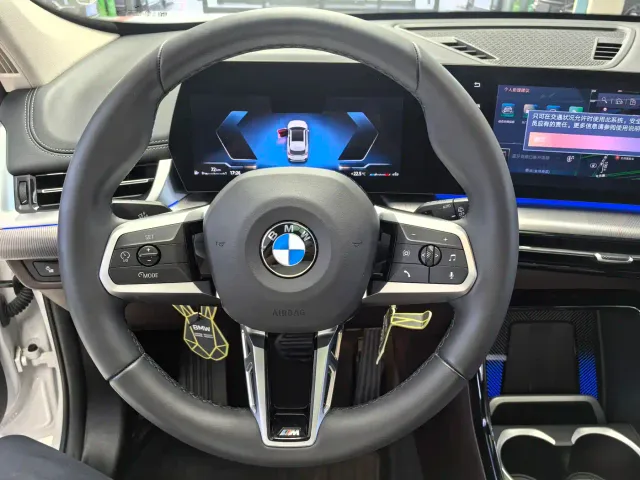 BMW X1 — Фото автомобиля 12
