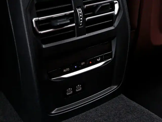 BMW 3 Series — Фото автомобиля 17