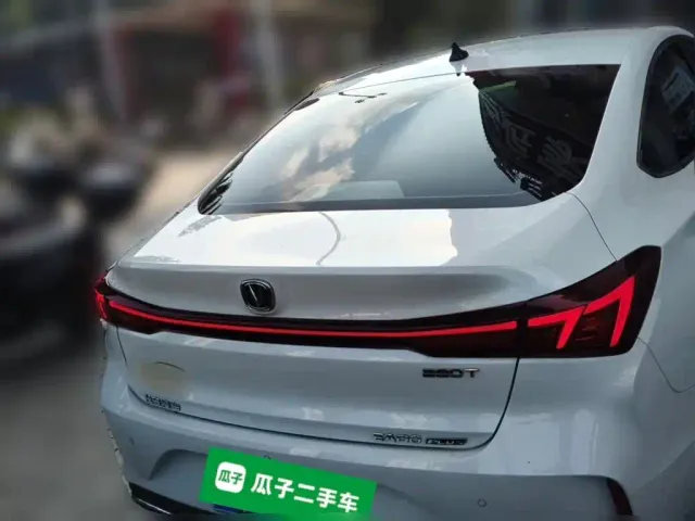 Changan Eado — Фото автомобиля 3