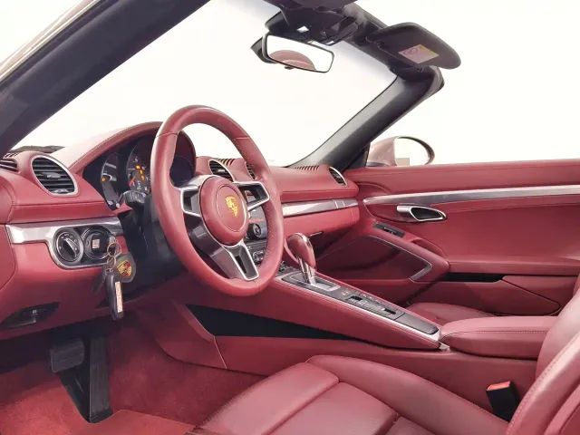 Porsche 718 — Фото автомобиля 10