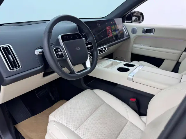 Li Auto L6 — Фото автомобиля 2
