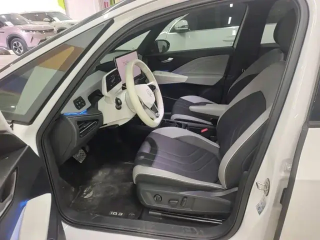Volkswagen ID.3 — Фото автомобиля 14