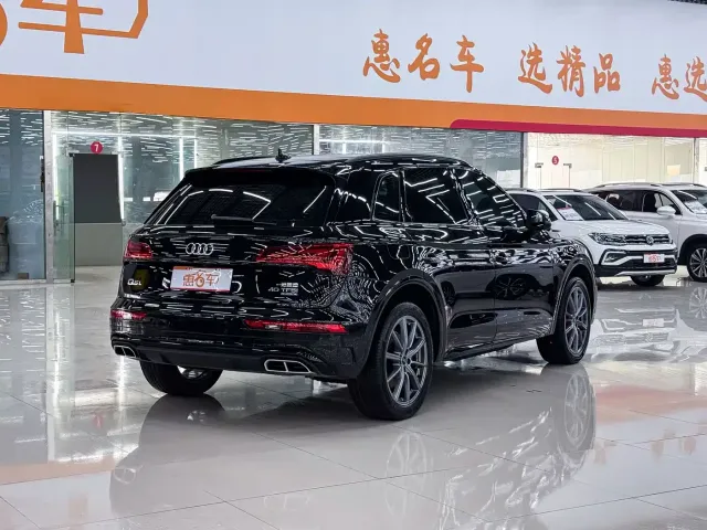 Audi Q5L — Фото автомобиля 21