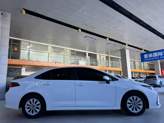 Toyota Corolla — Фото автомобиля 6