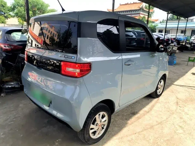 Wuling Hongguang Mini EV — Фото автомобиля 6