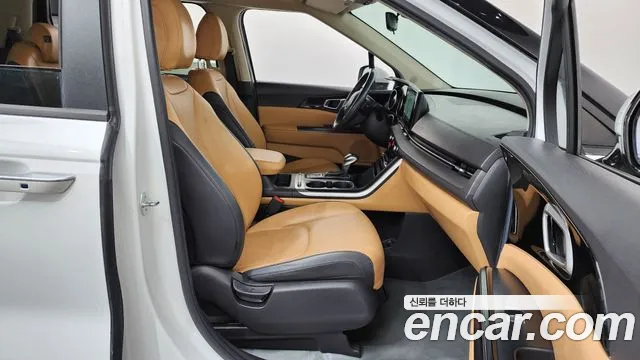 Kia Carnival Generation 4 — Фото автомобиля 11