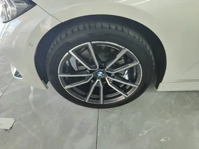 BMW 3 Series — Фото автомобиля 24