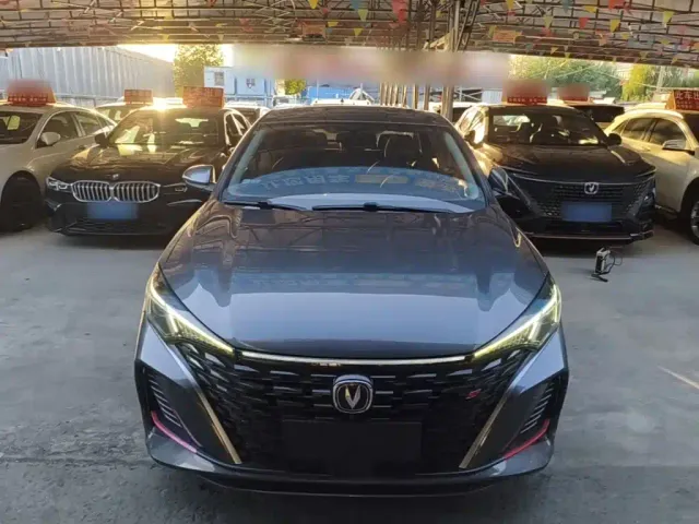 Changan Eado — Фото автомобиля 2