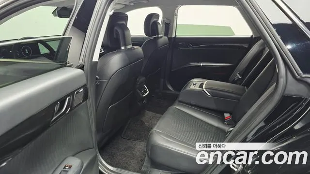 Hyundai Grandeur Grandeur (GN7) 3.5 Бензин 2WD — Фото автомобиля 10