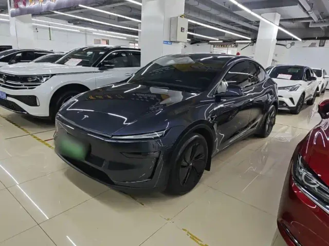 Фотография автомобиля — Tesla Model Y