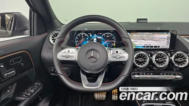 Mercedes-Benz GLA-Class — Фото автомобиля 11