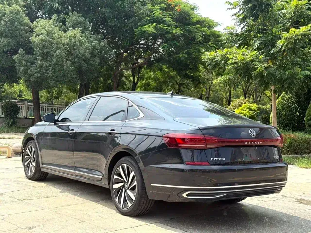 Volkswagen Passat — Фото автомобиля 8