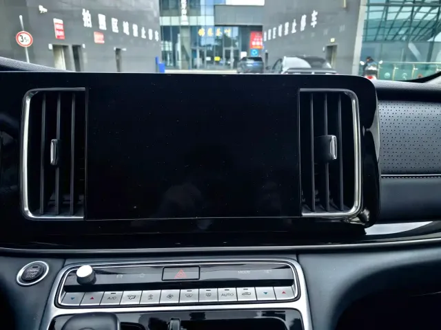 GAC Trumpchi M8 — Фото автомобиля 26