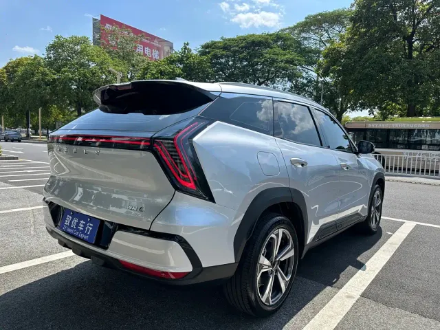 Geely Boyue L — Фото автомобиля 6