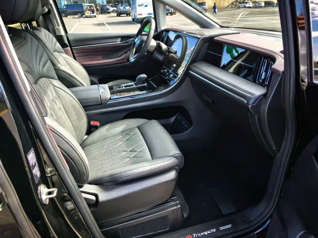 GAC Trumpchi M8 — Фото автомобиля 11
