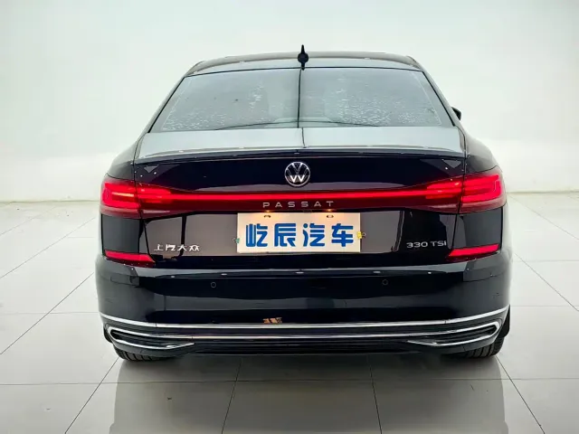 Volkswagen Passat — Фото автомобиля 5
