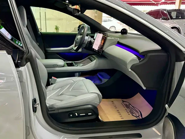 Nio ET5 Touring — Фото автомобиля 11