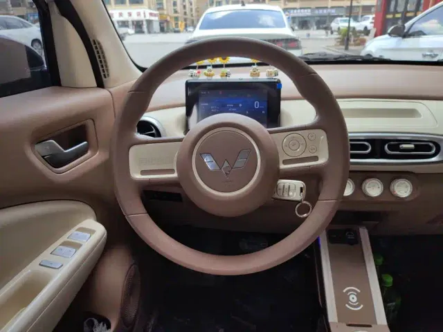 Wuling Hongguang Mini EV — Фото автомобиля 6