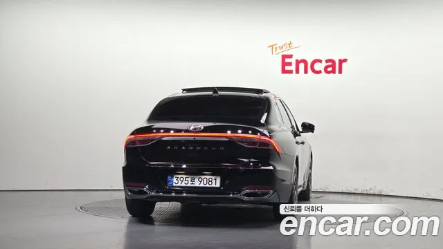 Hyundai Grandeur (New) Hybrid — Фото автомобиля 4