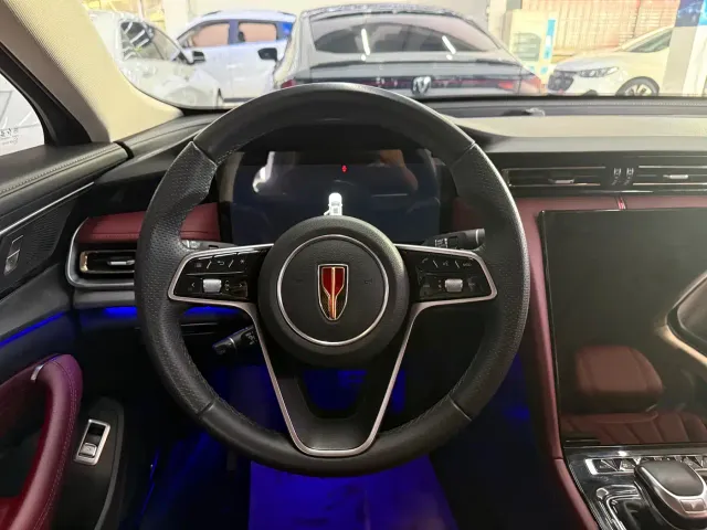 Hongqi H5 — Фото автомобиля 9