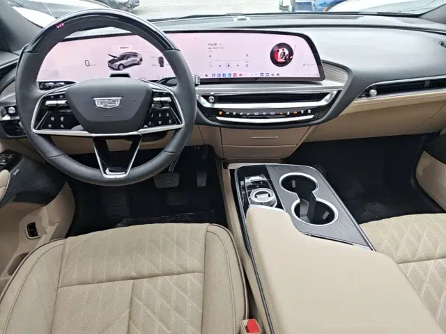 Cadillac Lyriq — Фото автомобиля 9