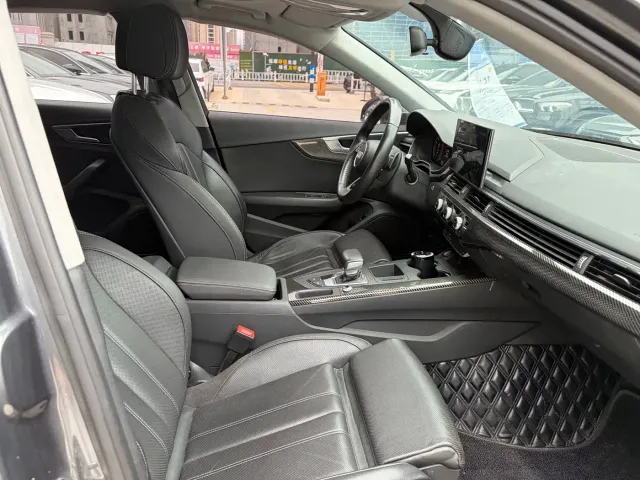 Audi A4L — Фото автомобиля 20