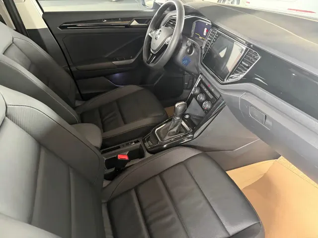 Volkswagen T-Roc — Фото автомобиля 4