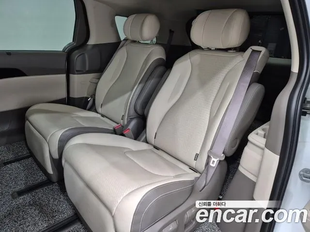 Kia Carnival 4th Gen — Фото автомобиля 12