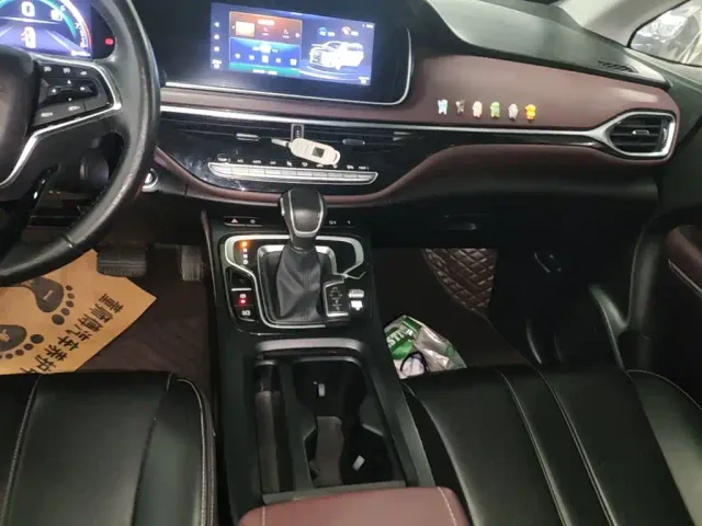 GAC Trumpchi M6 — Фото автомобиля 13