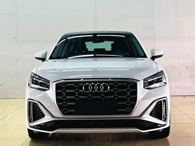 Audi Q2L — Фото автомобиля 2