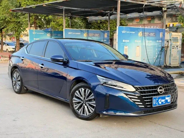 Nissan Teana — Фото автомобиля 3
