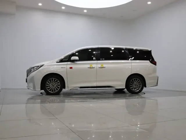 GAC Trumpchi M8 — Фото автомобиля 7