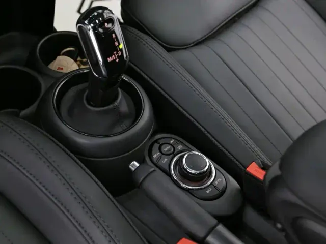 MINI Hatch — Фото автомобиля 12