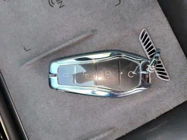 BYD Sealion 07 EV — Фото автомобиля 8