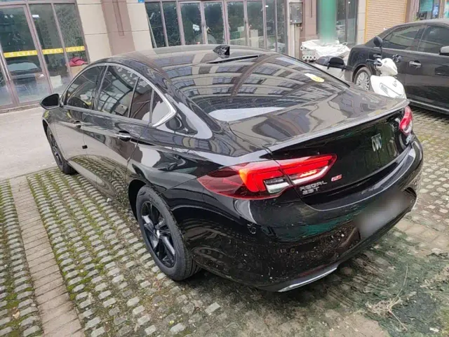 Buick Regal — Фото автомобиля 4