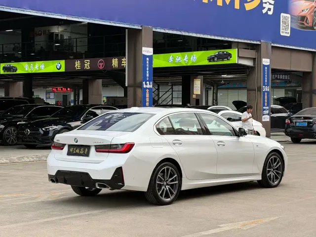 BMW 3 Series — Фото автомобиля 17