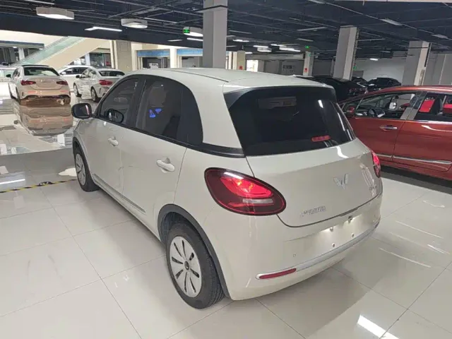Wuling Bingo — Фото автомобиля 4