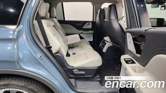 Lincoln Aviator — Фото автомобиля 12