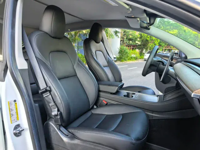 Tesla Model Y — Фото автомобиля 7