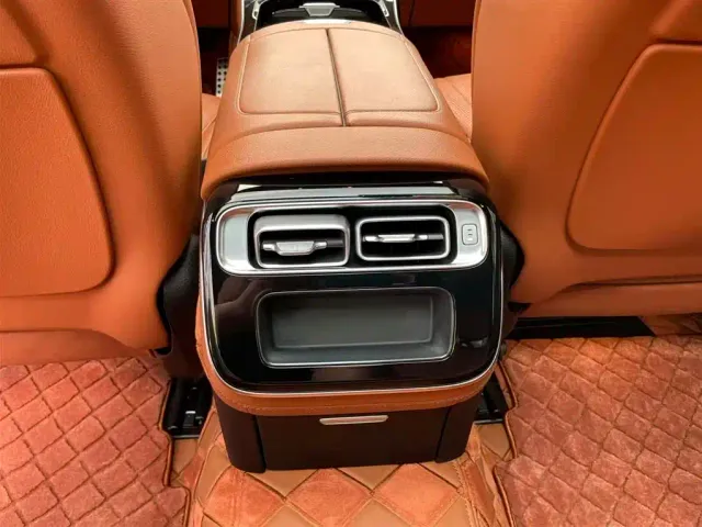 Mercedes-Benz S-Class — Фото автомобиля 16