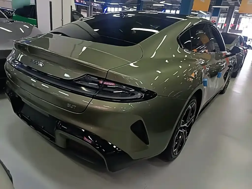 Xiaomi Auto Xiaomi SU7 2024 RWD Ultra Long Range Advanced Smart Driving Pro Edition — Фото автомобиля 6