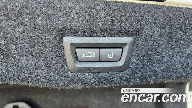 BMW 5 Series G60 — Фото автомобиля 24
