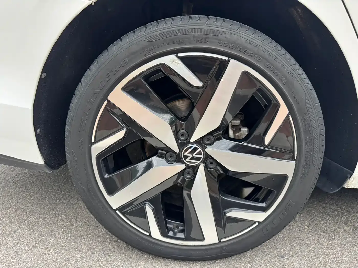 Volkswagen Lamando 2022 Lamando L 280TSI DSG Cool Edition — Фото автомобиля 16
