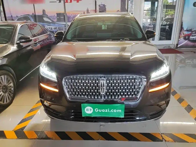 Lincoln Corsair — Фото автомобиля 2