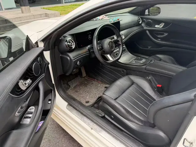 Mercedes-Benz E-Class — Фото автомобиля 6