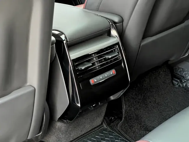 Land Rover Range Rover Sport — Фото автомобиля 18
