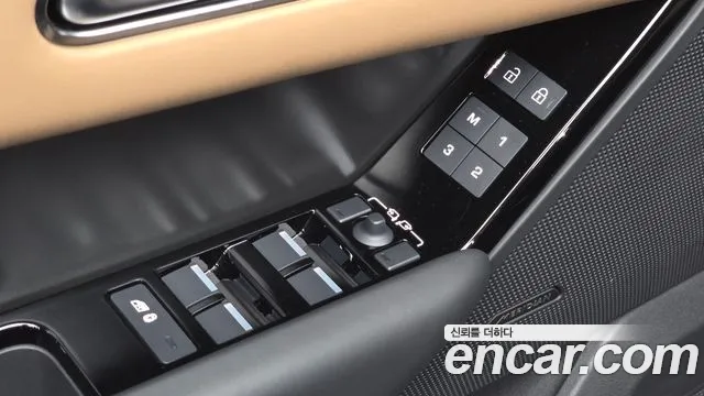 Land Rover Range Rover Velar Range Rover Velar 3.0 P400 Dynamic HSE — Фото автомобиля 25