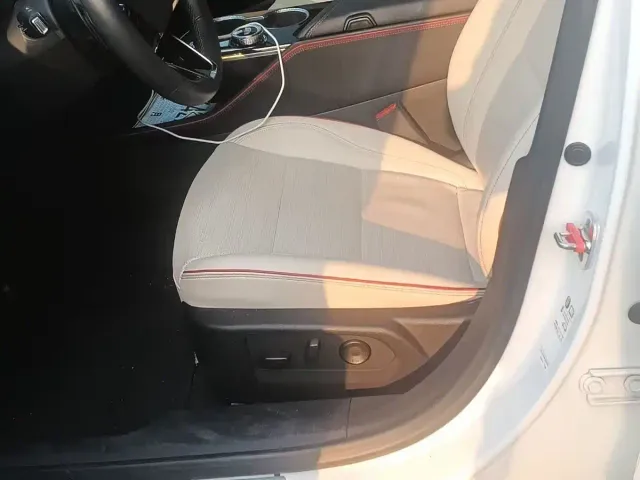 Cadillac GT4 — Фото автомобиля 6